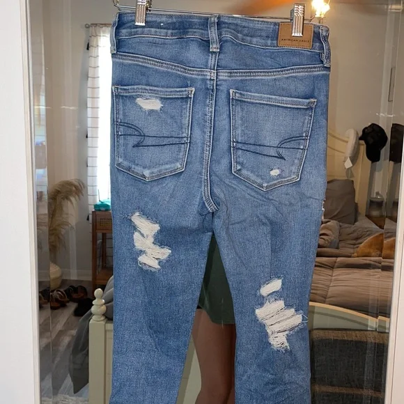 American Eagle Distressed Hi-Rise Jeggings - Picture 6 of 8
